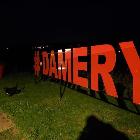 Gite Comme A La Maison Damery  Экстерьер фото